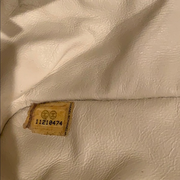 Chanel purse - Picture 8 of 9